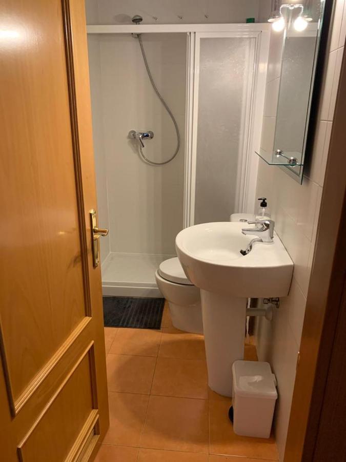 Apartamento Mota-2 Huca-Los Prados; Parking Y Wifi Gratis Oviedo Exterior photo
